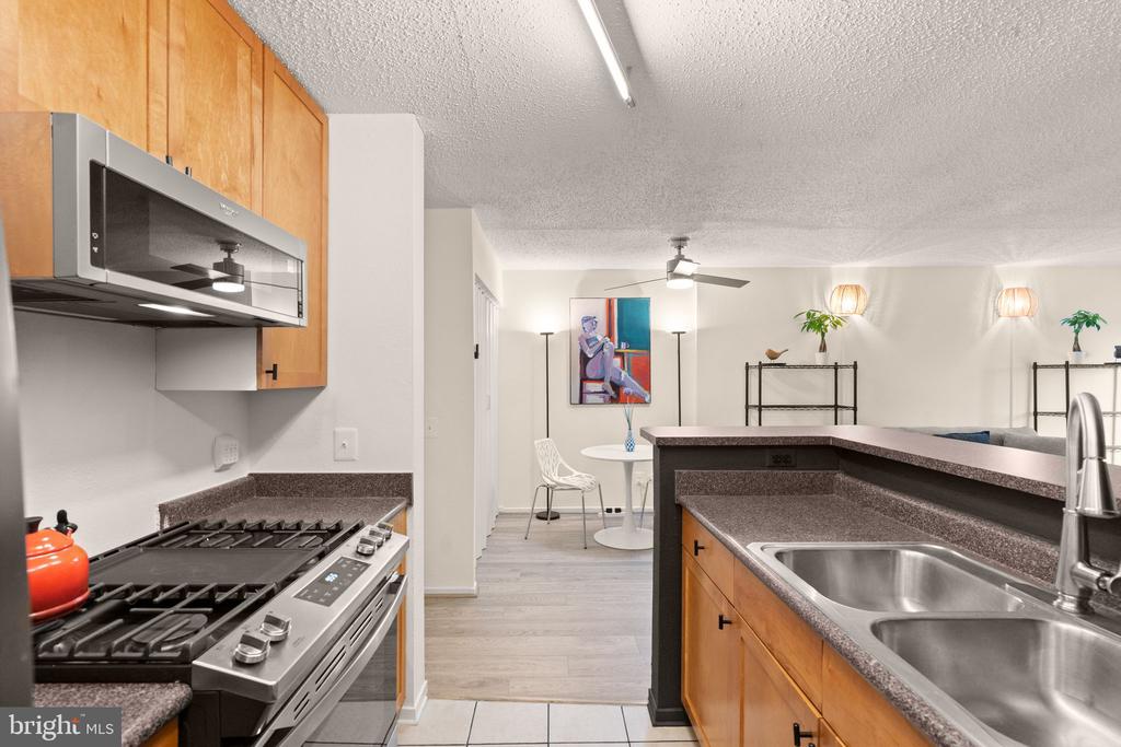 60 VAN DORN Unit: 506