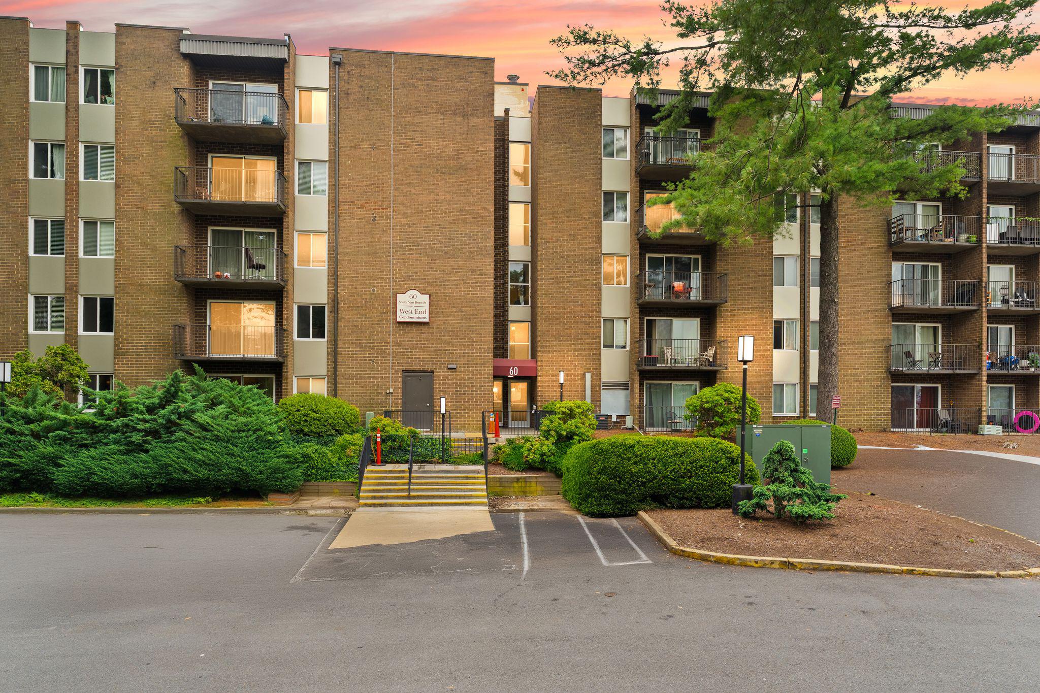 60 VAN DORN Unit: 506