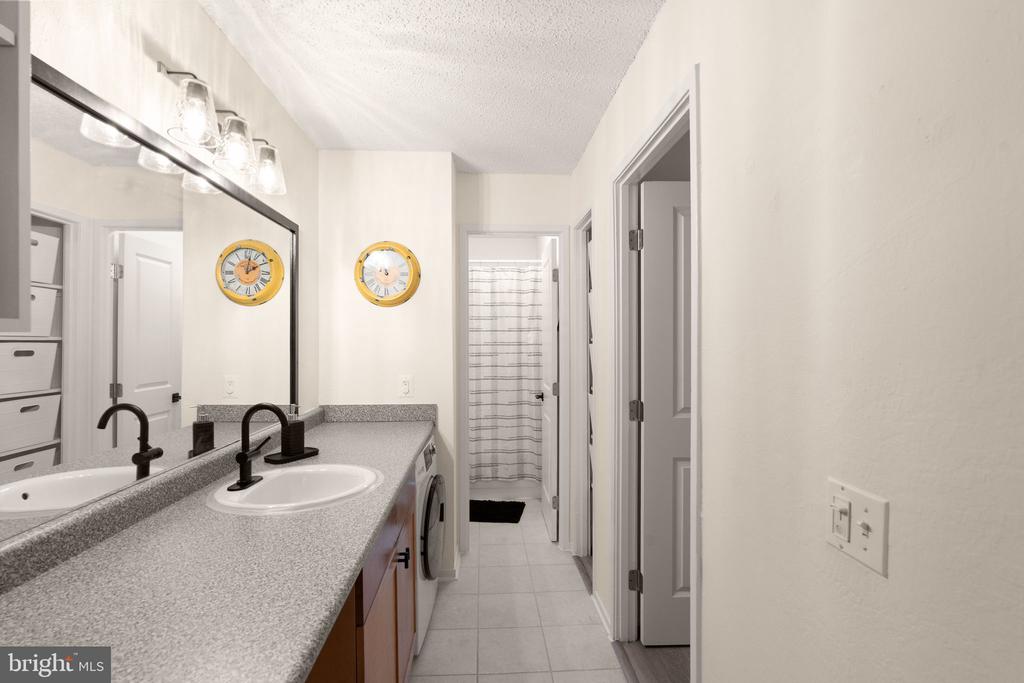 60 VAN DORN Unit: 506