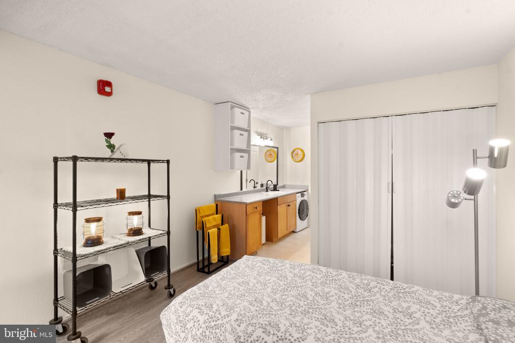 60 VAN DORN Unit: 506