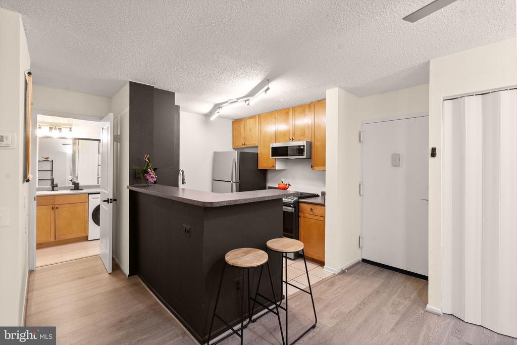 60 VAN DORN Unit: 506