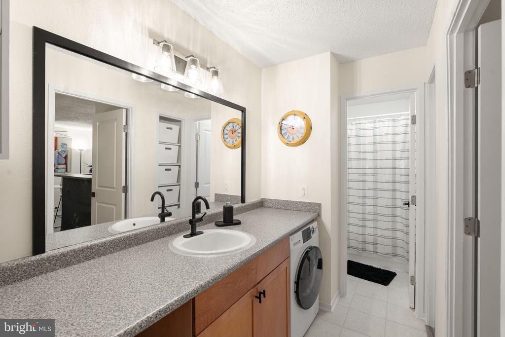 60 VAN DORN Unit: 506