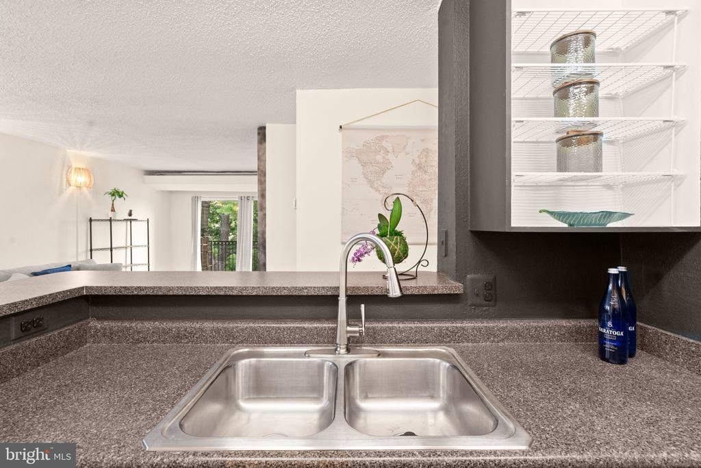 60 VAN DORN Unit: 506