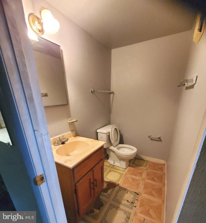 217 LYNHAVEN DRIVE