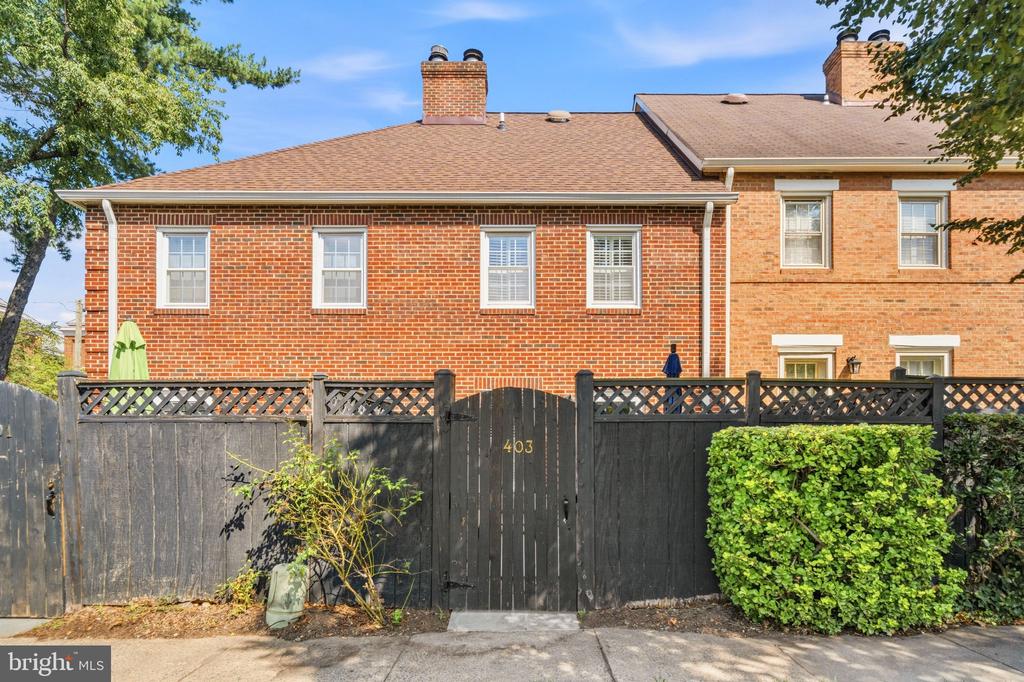 403 OLD TOWN COURT