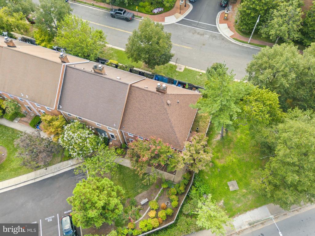 403 OLD TOWN COURT
