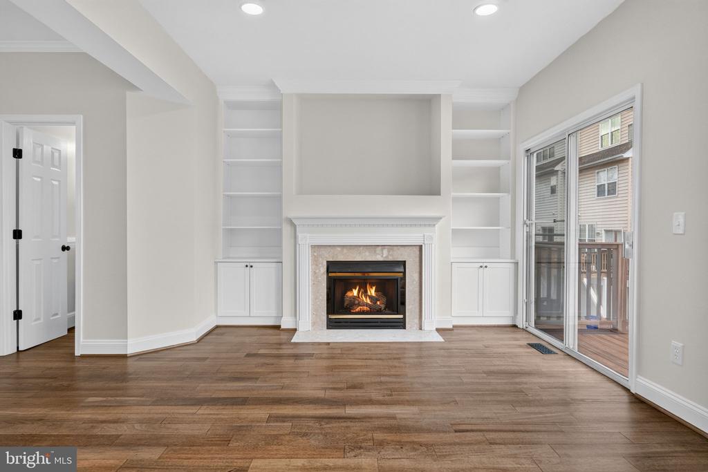 114 MEADOWS LANE