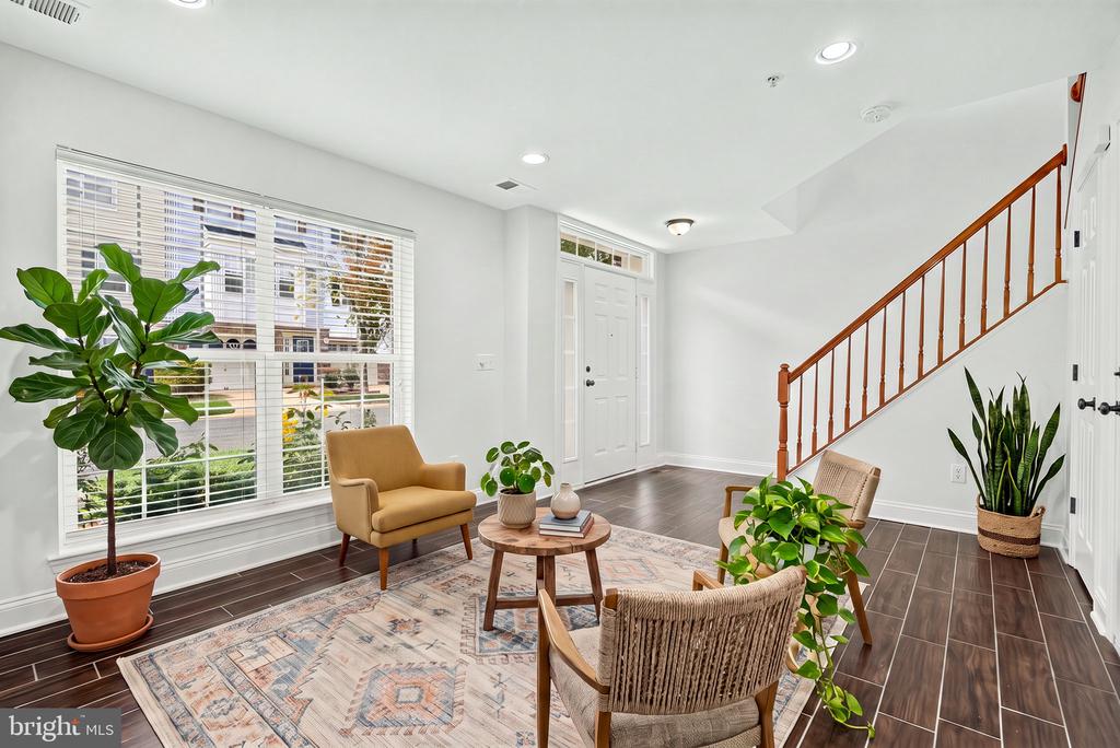 114 MEADOWS LANE