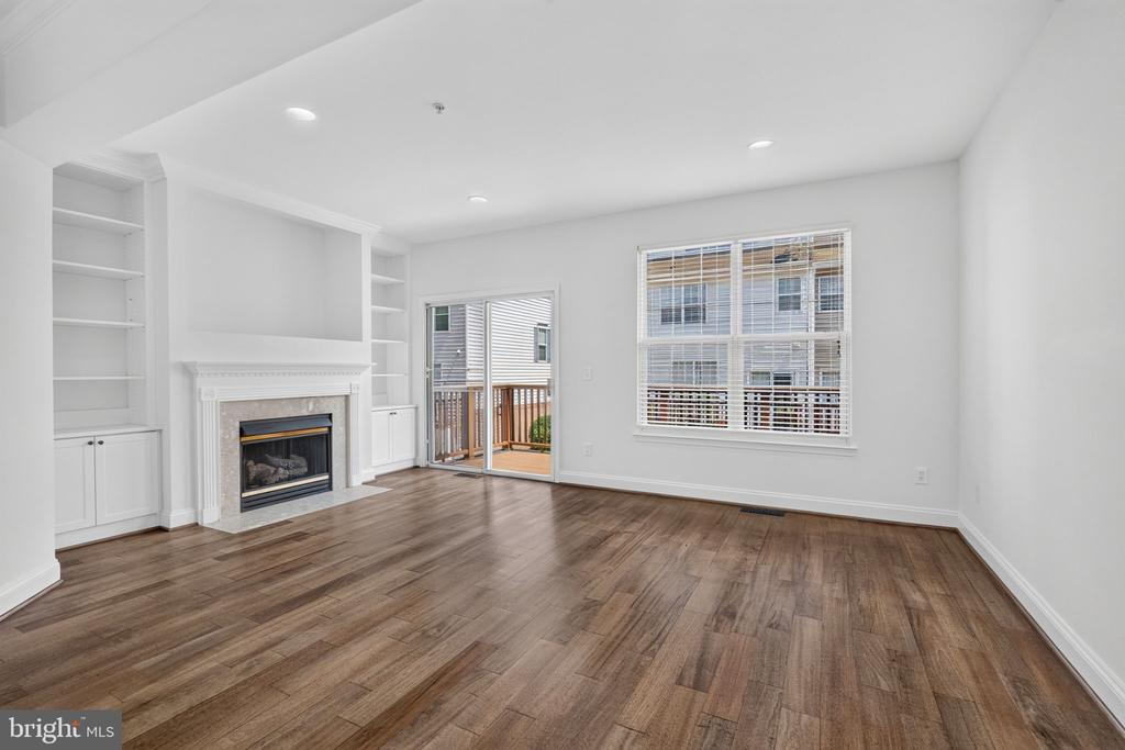 114 MEADOWS LANE