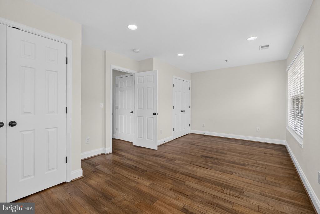 114 MEADOWS LANE