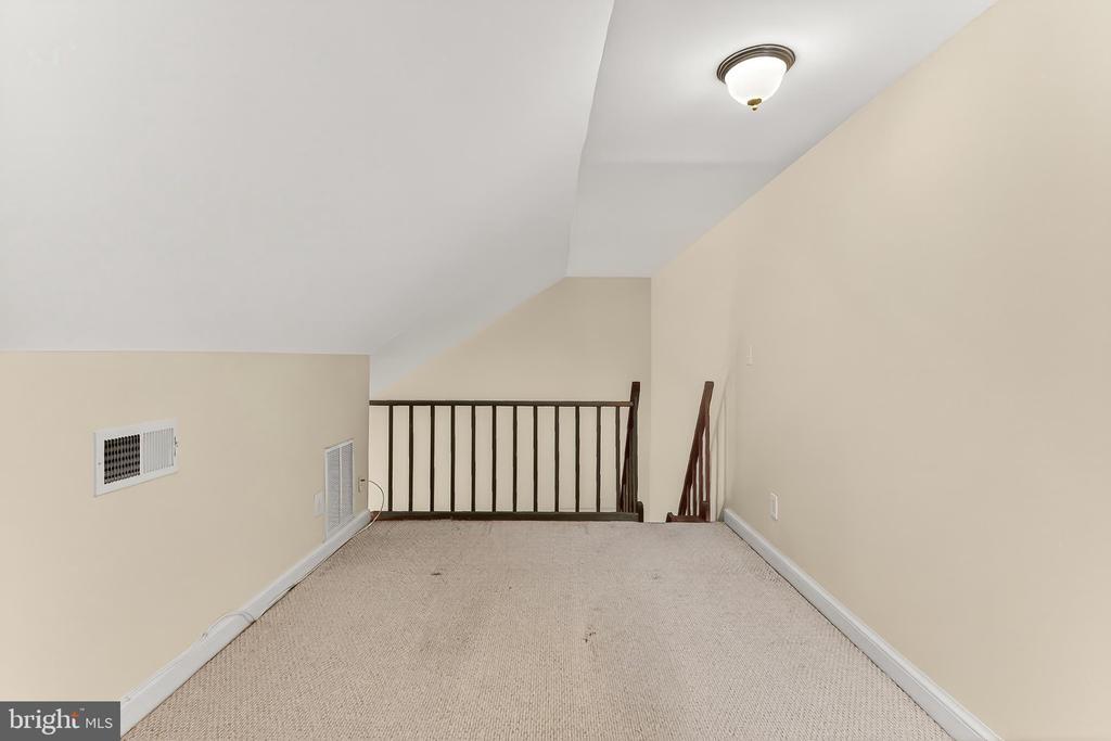 718 S WASHINGTON STREET Unit: 304