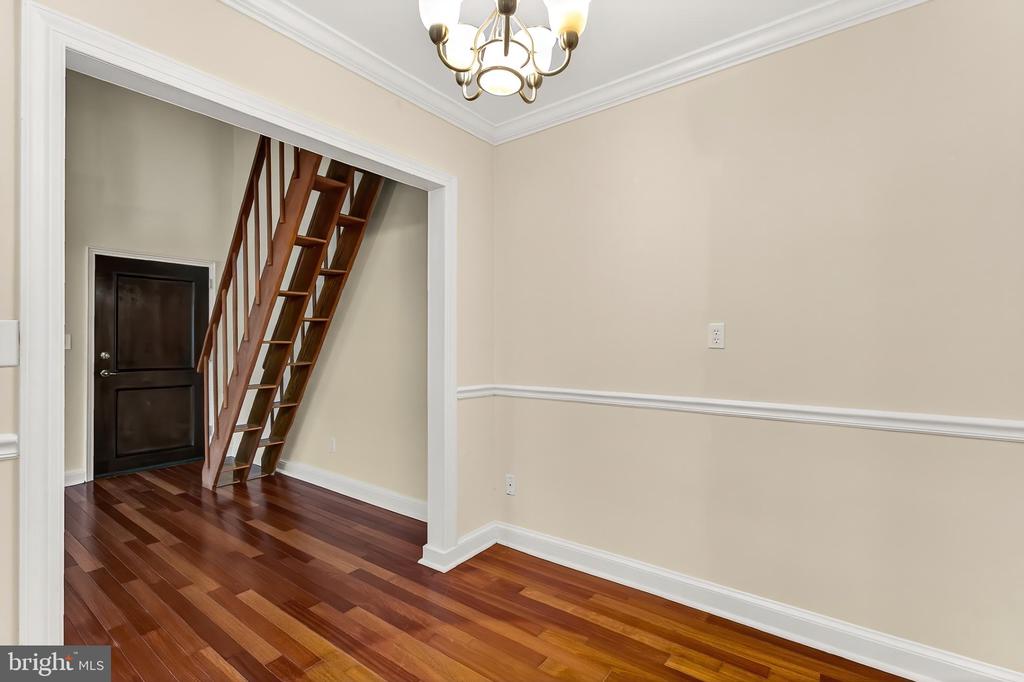 718 S WASHINGTON STREET Unit: 304