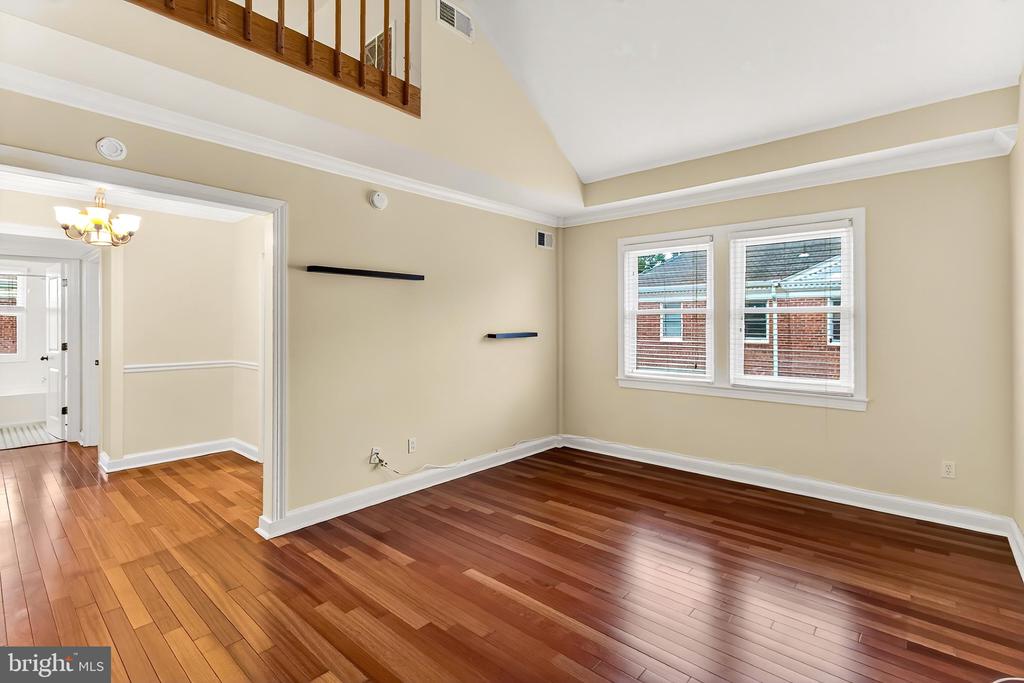 718 S WASHINGTON STREET Unit: 304