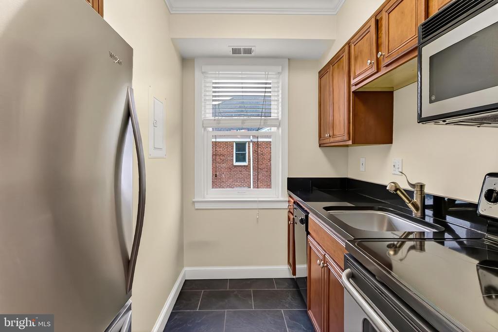 718 S WASHINGTON STREET Unit: 304