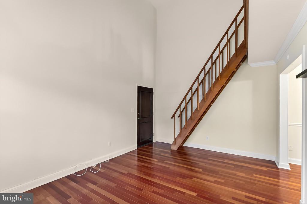 718 S WASHINGTON STREET Unit: 304