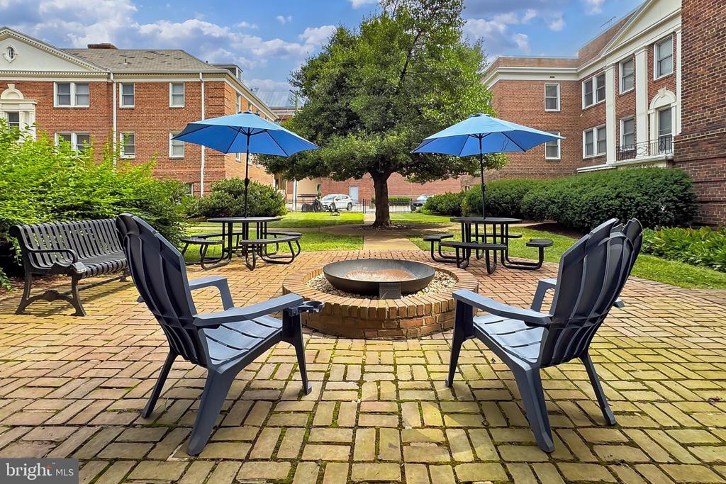 718 S WASHINGTON STREET Unit: 304