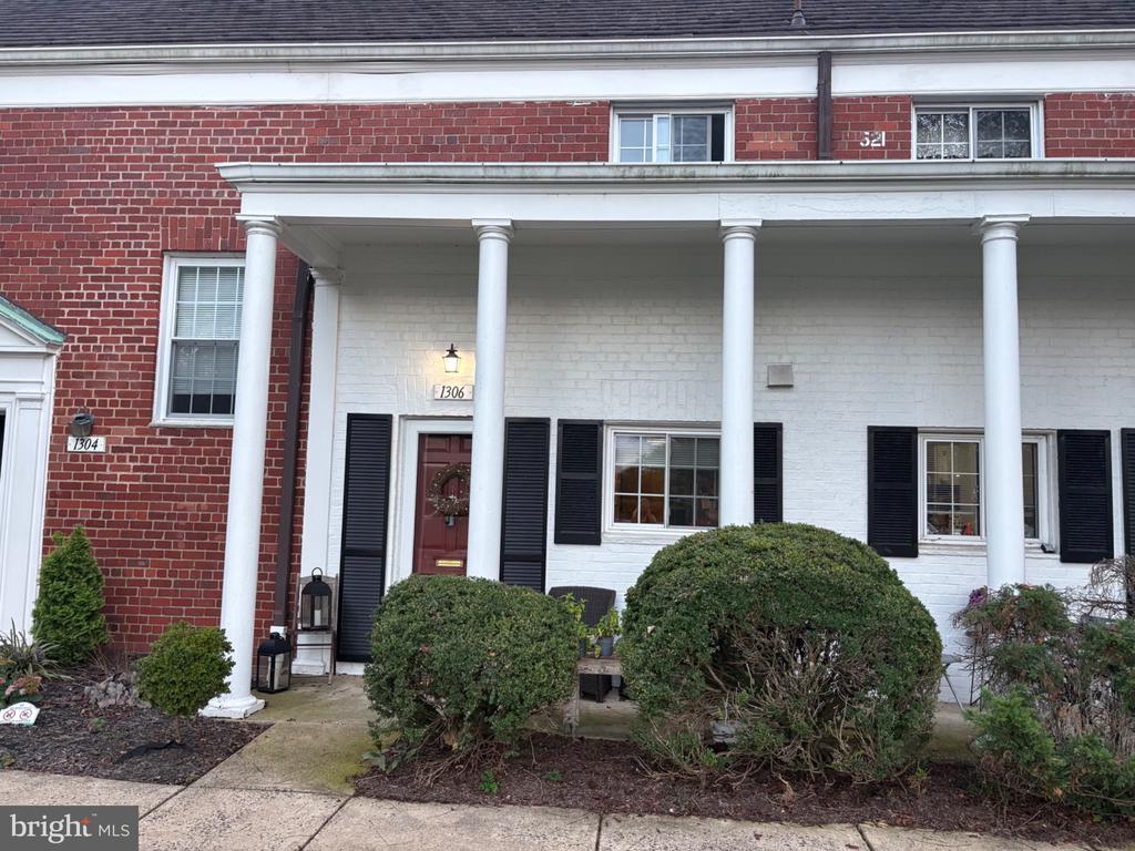 1306 MARTHA CUSTIS DRIVE