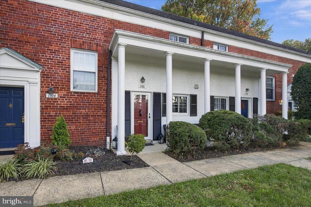 1306 MARTHA CUSTIS DRIVE