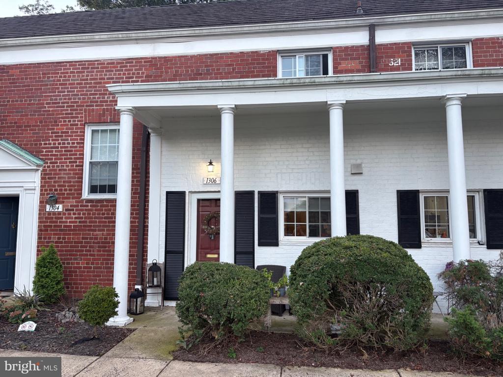 1306 MARTHA CUSTIS DRIVE