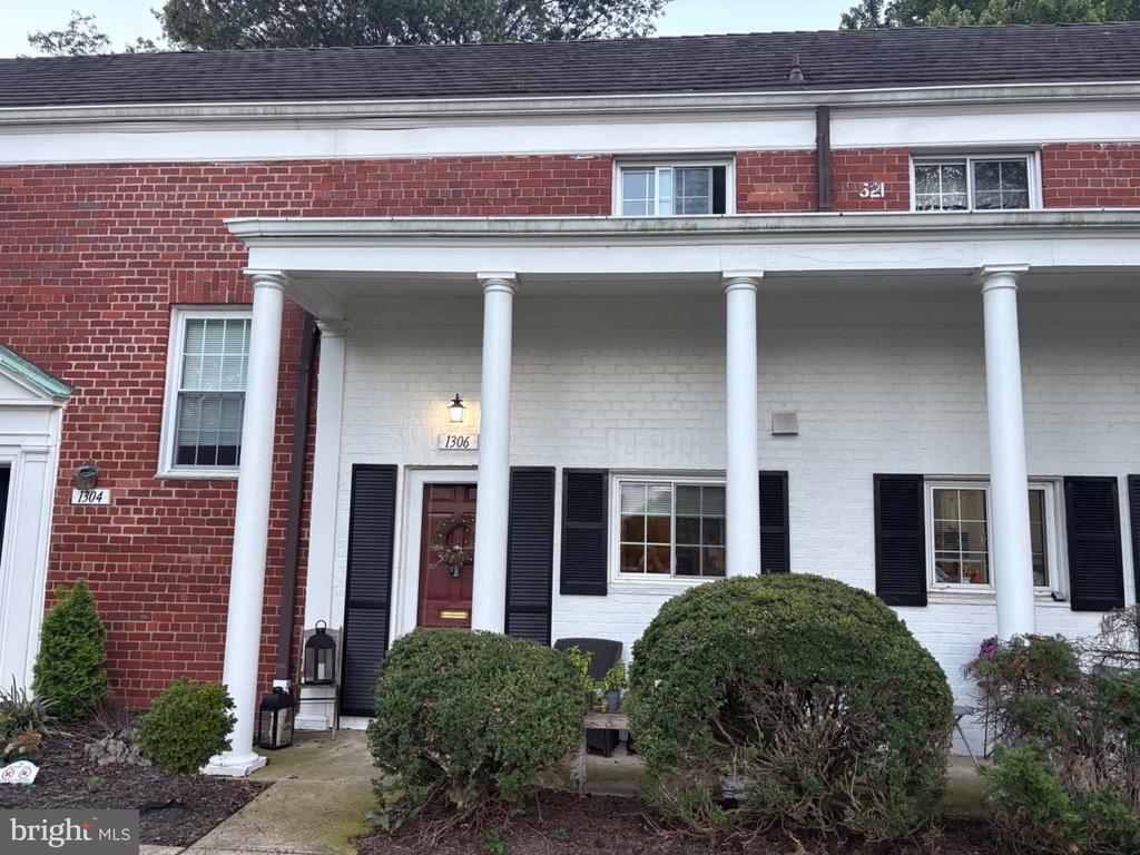 1306 MARTHA CUSTIS DRIVE