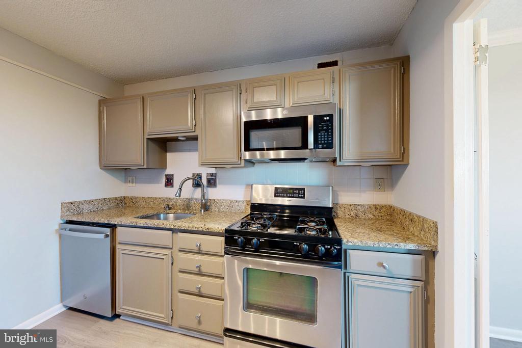 2500 N VAN DORN STREET Unit: 1101