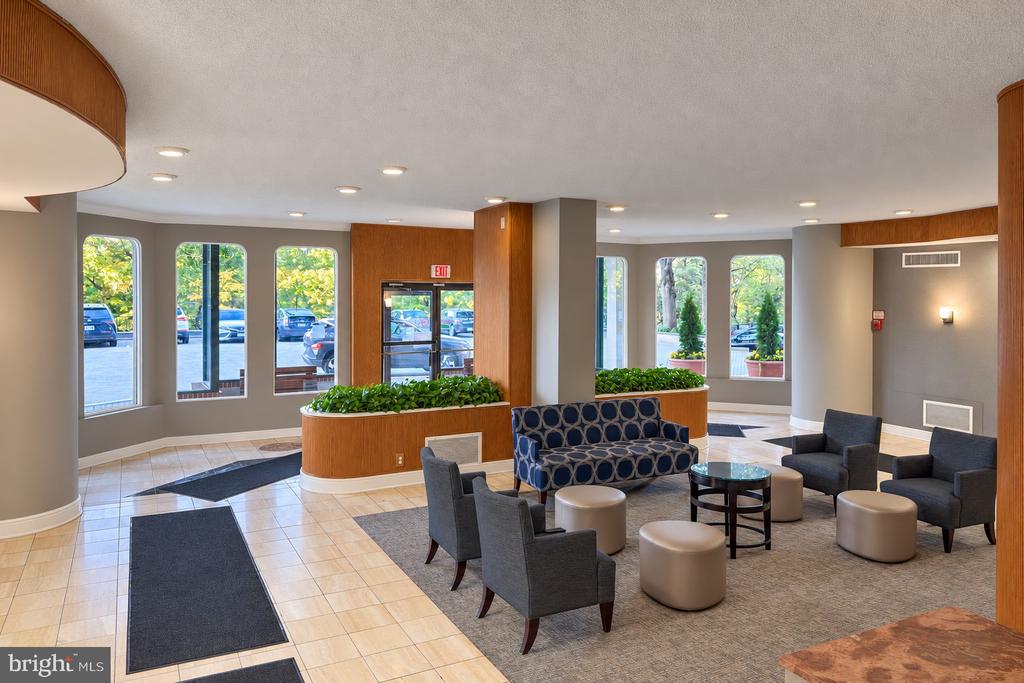 2500 N VAN DORN STREET Unit: 1101
