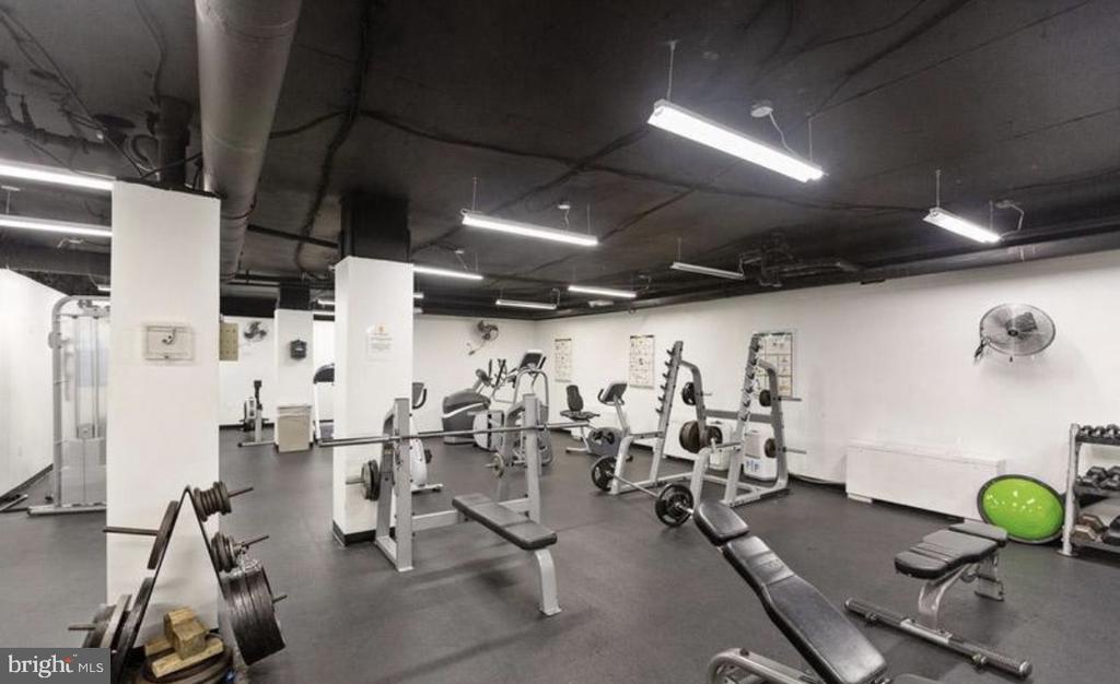 2500 N VAN DORN STREET Unit: 1101
