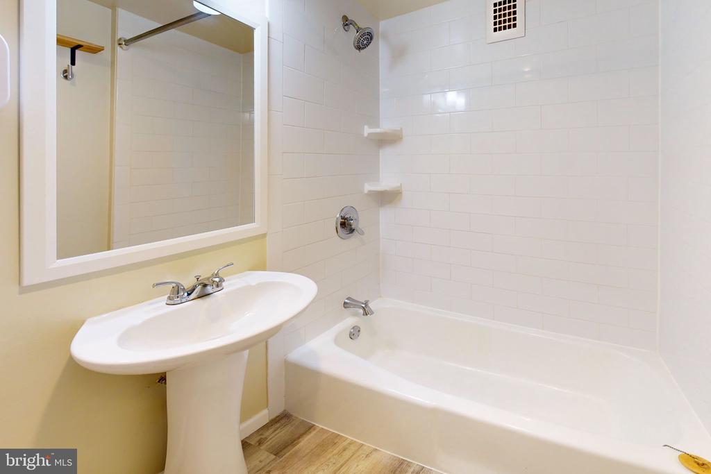 2500 N VAN DORN STREET Unit: 1101