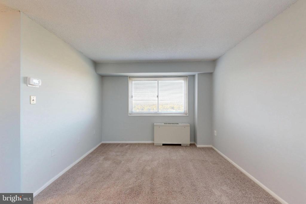 2500 N VAN DORN STREET Unit: 1101