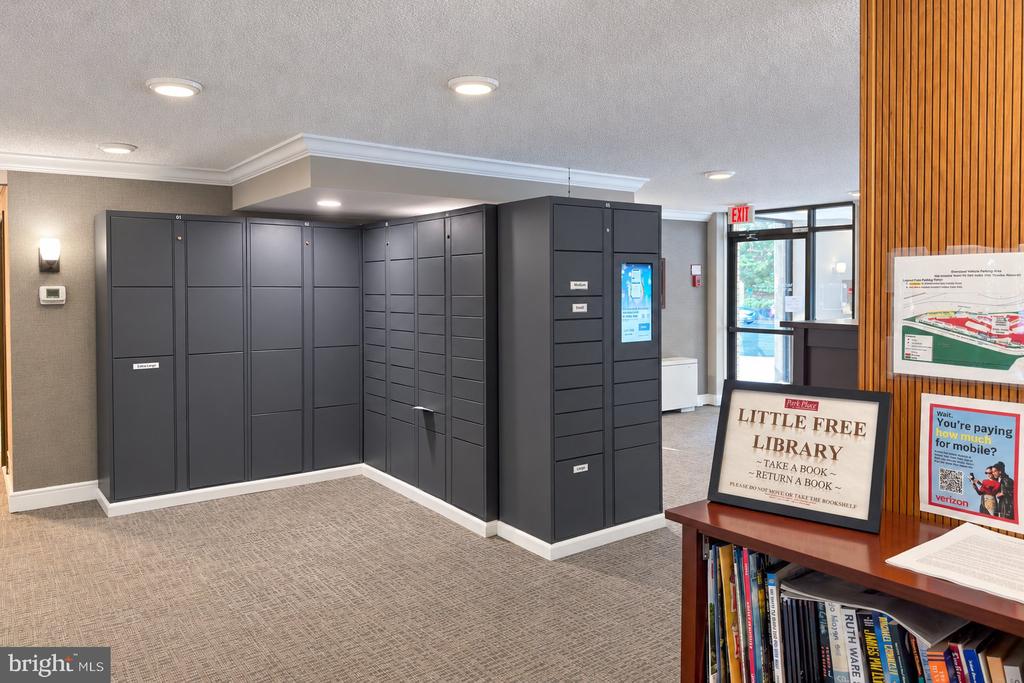 2500 N VAN DORN STREET Unit: 1101