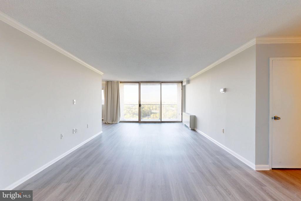 2500 N VAN DORN STREET Unit: 1101