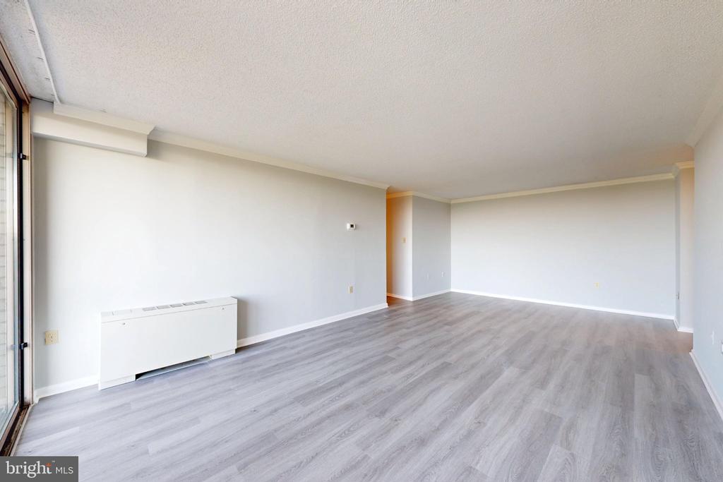 2500 N VAN DORN STREET Unit: 1101