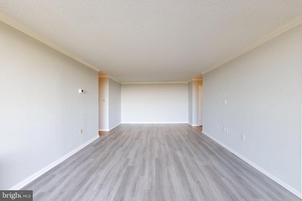 2500 N VAN DORN STREET Unit: 1101