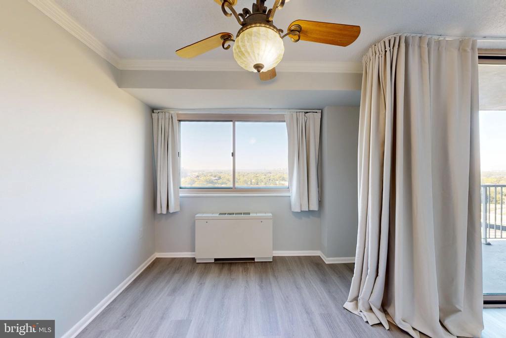 2500 N VAN DORN STREET Unit: 1101