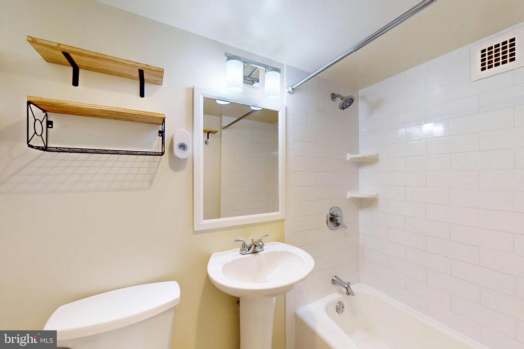 2500 N VAN DORN STREET Unit: 1101