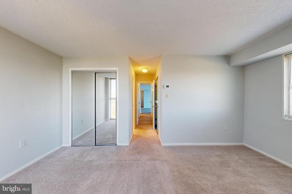 2500 N VAN DORN STREET Unit: 1101