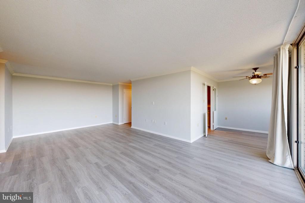 2500 N VAN DORN STREET Unit: 1101