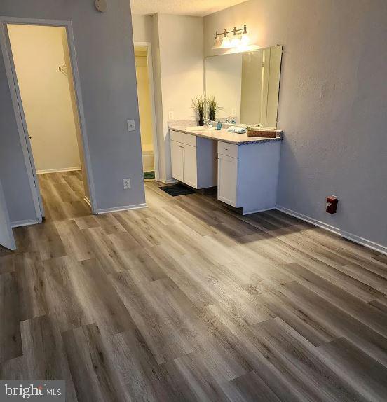 60 S VAN DORN STREET Unit: 310
