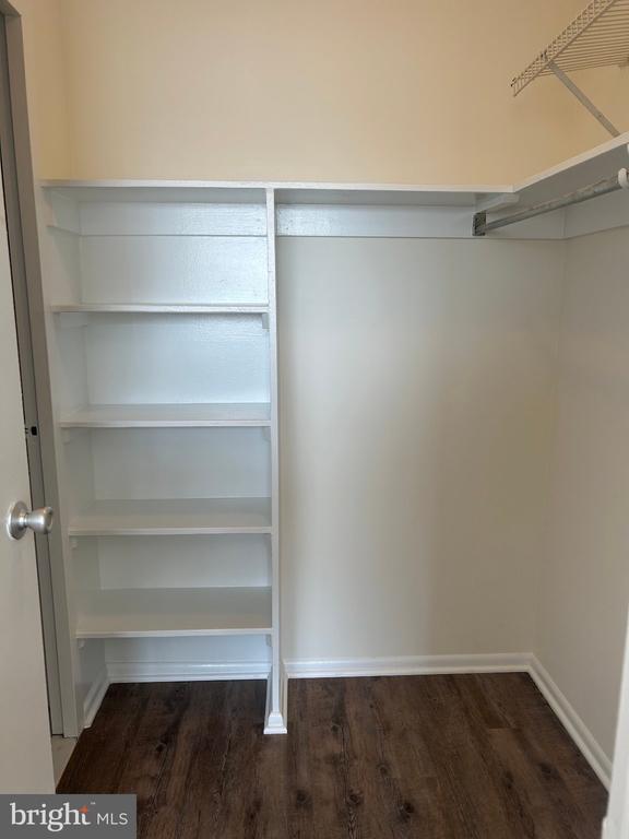5340 HOLMES RUN PARKWAY Unit: 516