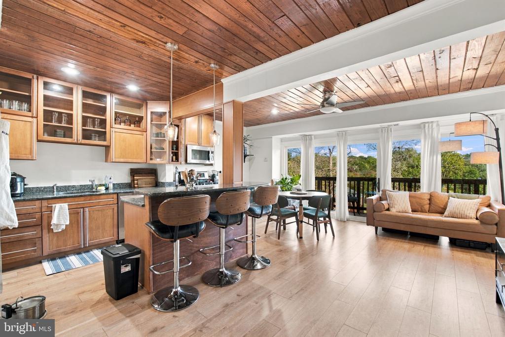 101 SKYHILL ROAD Unit: 303