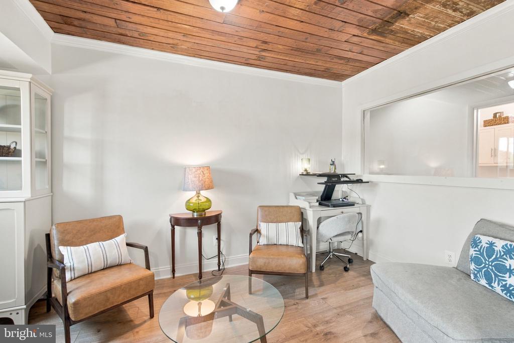 101 SKYHILL ROAD Unit: 303