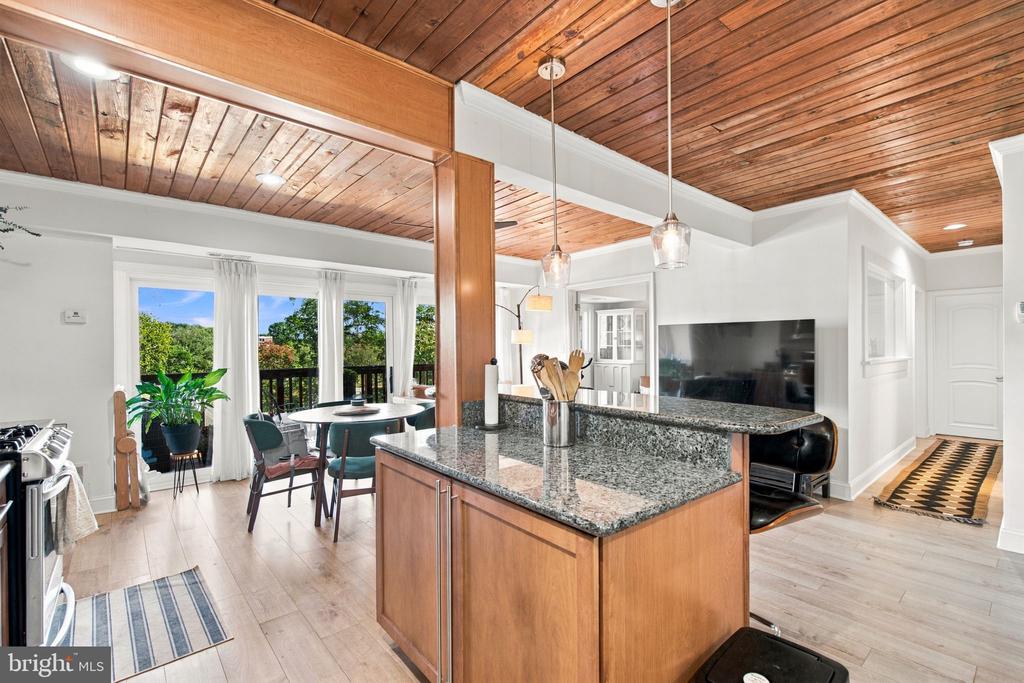 101 SKYHILL ROAD Unit: 303