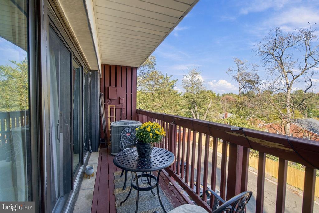 101 SKYHILL ROAD Unit: 303