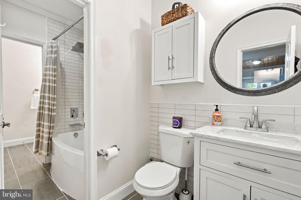 101 SKYHILL ROAD Unit: 303