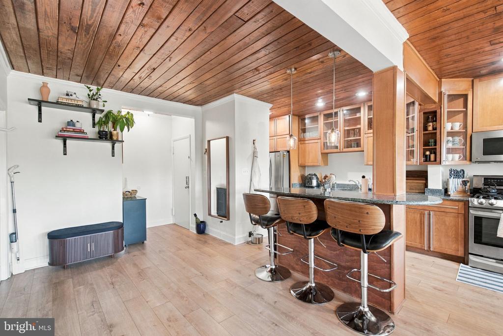 101 SKYHILL ROAD Unit: 303