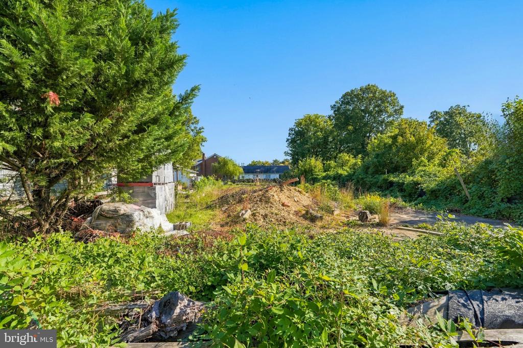 5241 SEMINARY ROAD