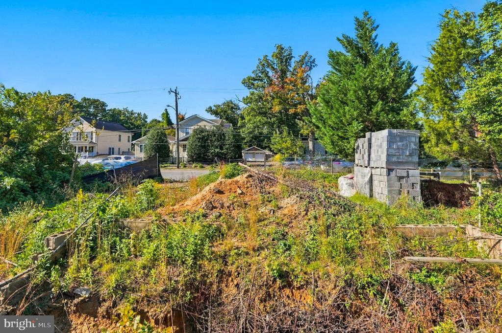 5241 SEMINARY ROAD