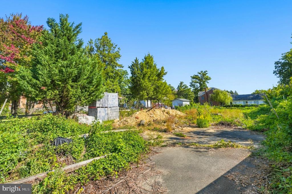 5241 SEMINARY ROAD