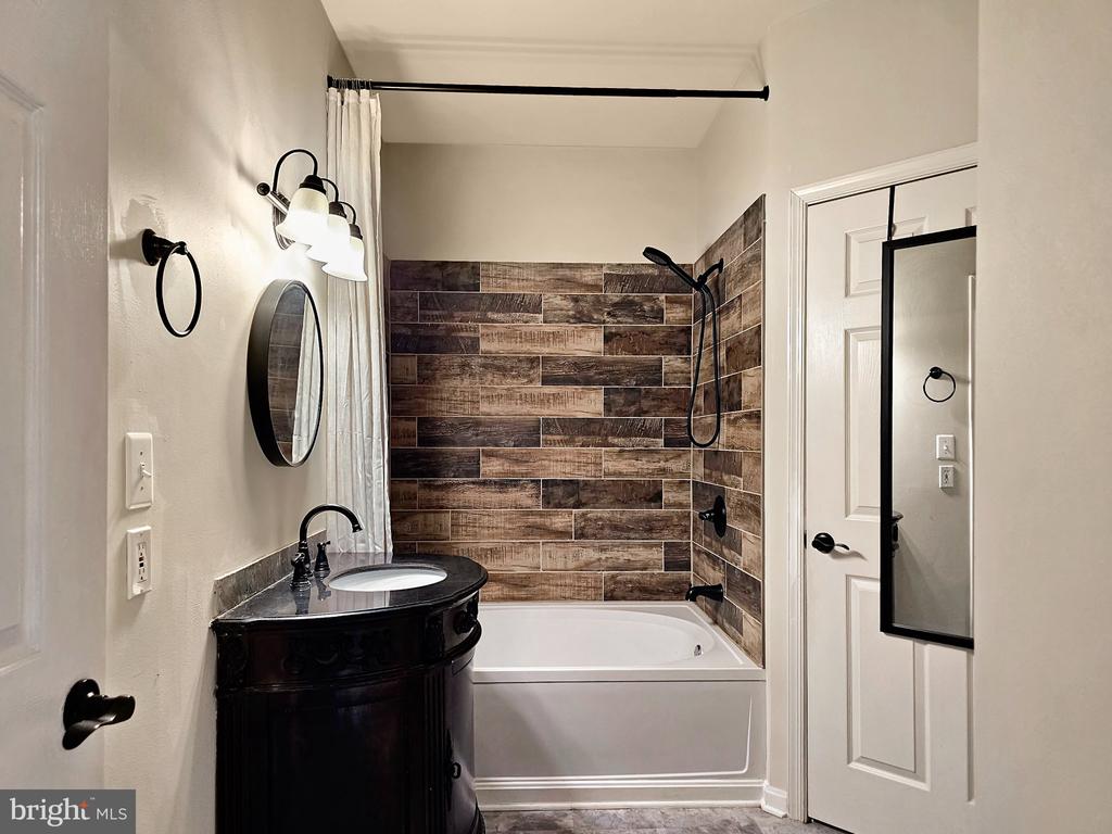 4551 STRUTFIELD LANE Unit: 4209