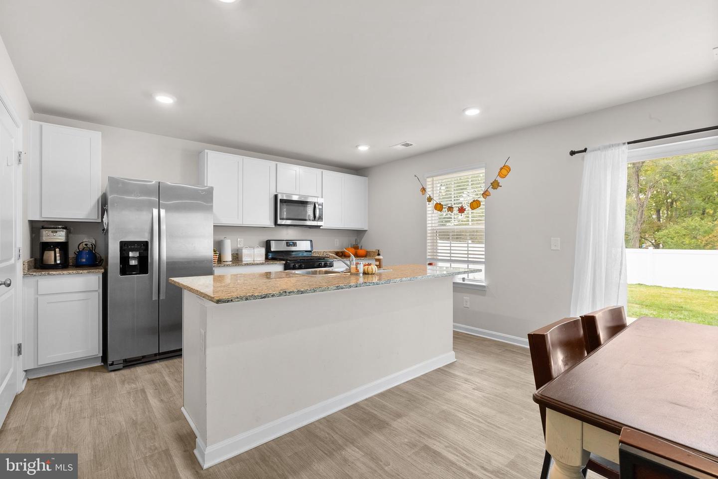 25 E FAIRFAX STREET
